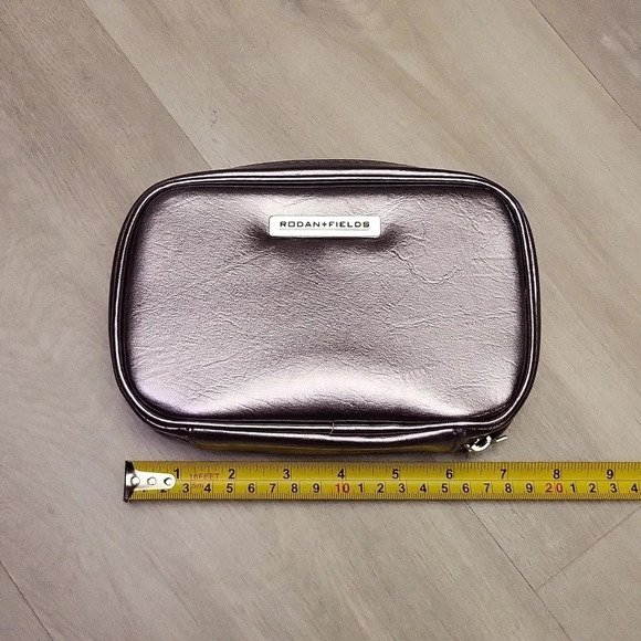 Rodan + Fields Metallic Purple Zippered Makeup Case with Mirror‎ - Picture 4 of 6